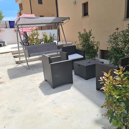 Villa Patricija-Apartmani Porec Bagian luar foto