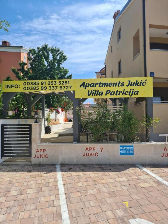 Villa Patricija-Apartmani Porec Bagian luar foto